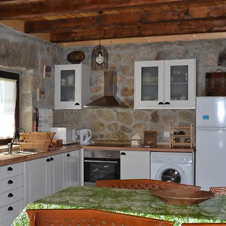 Nyaraló Charming House In With Mountain View Celorico de Basto